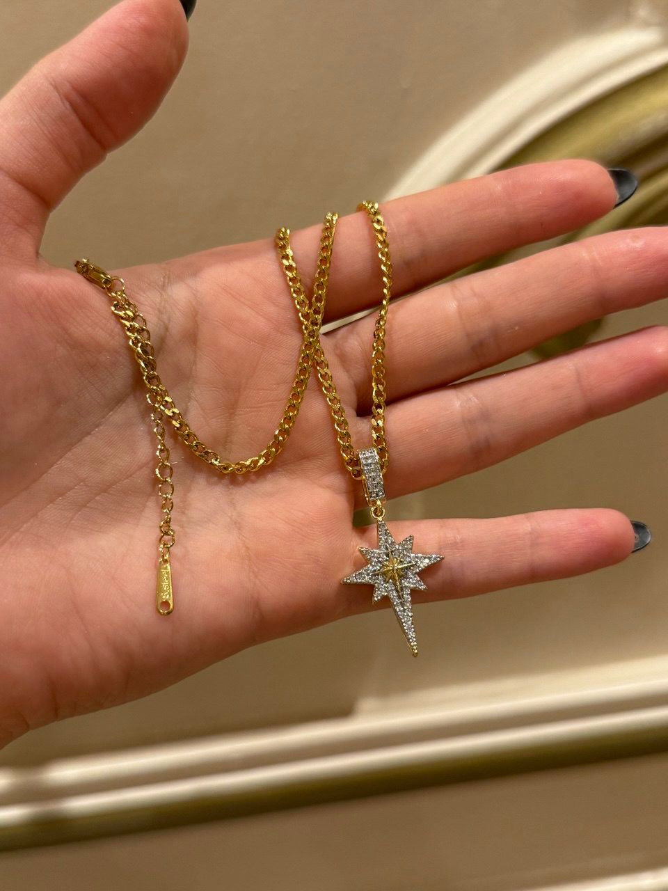 Necklace model 51