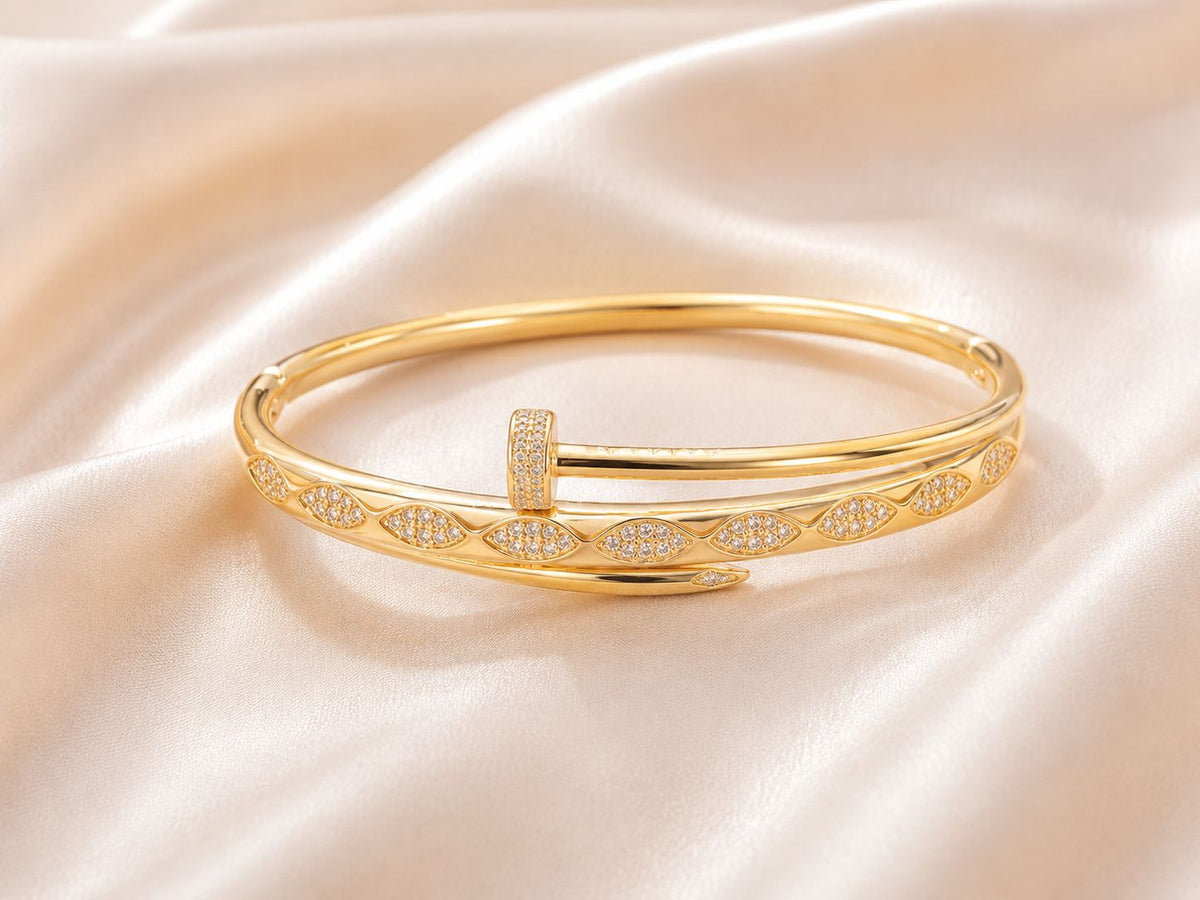 bracelet model 111