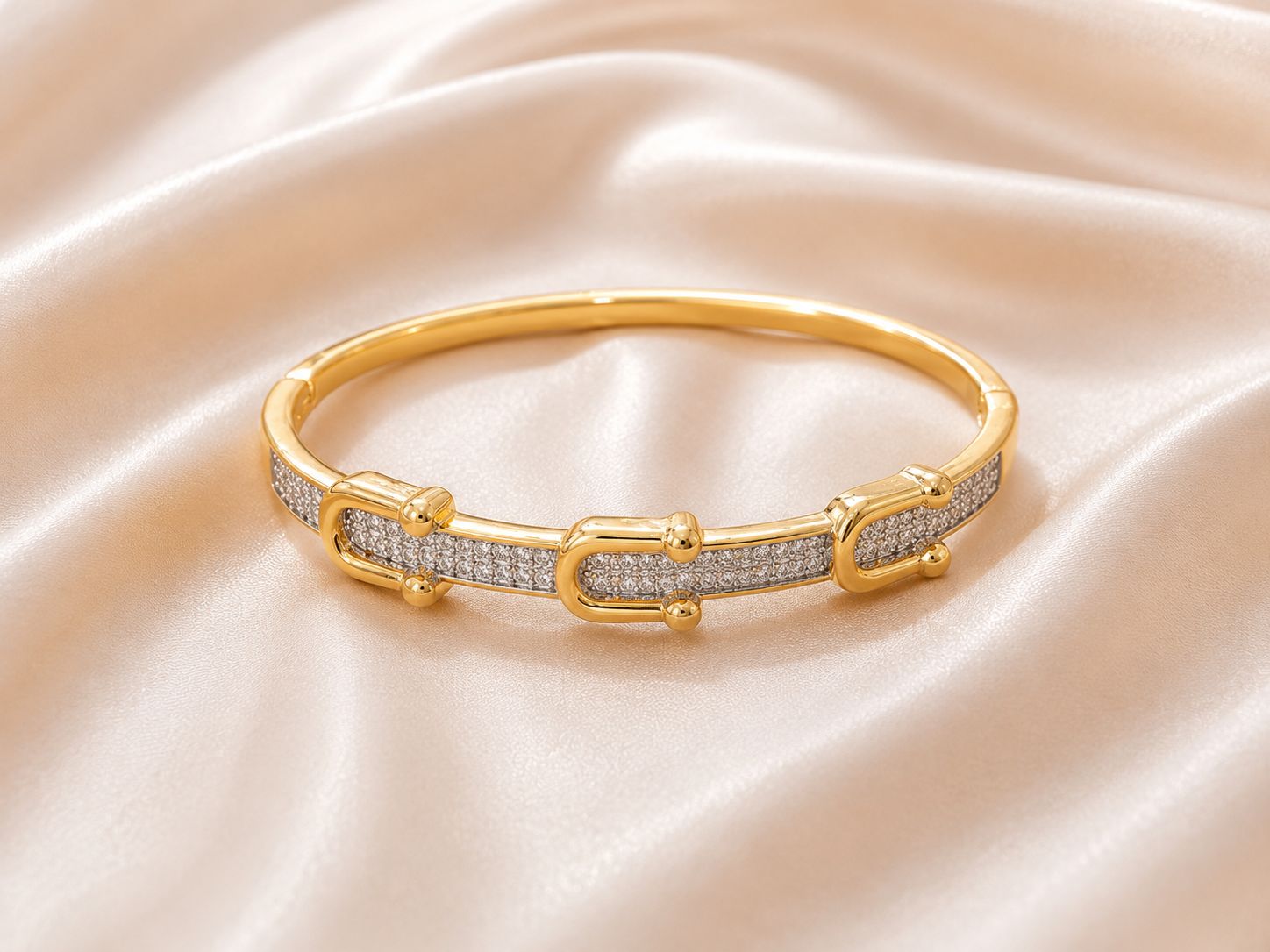 bracelet model 112