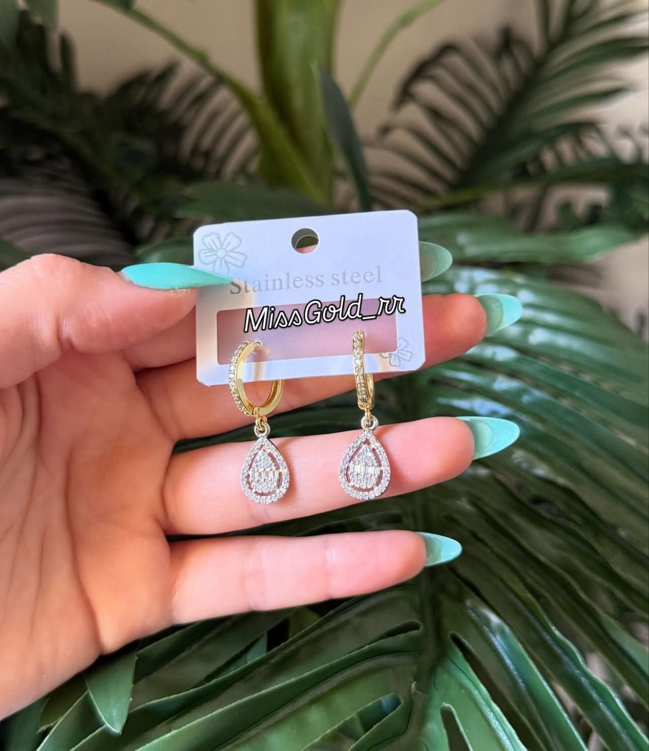 earring model 215