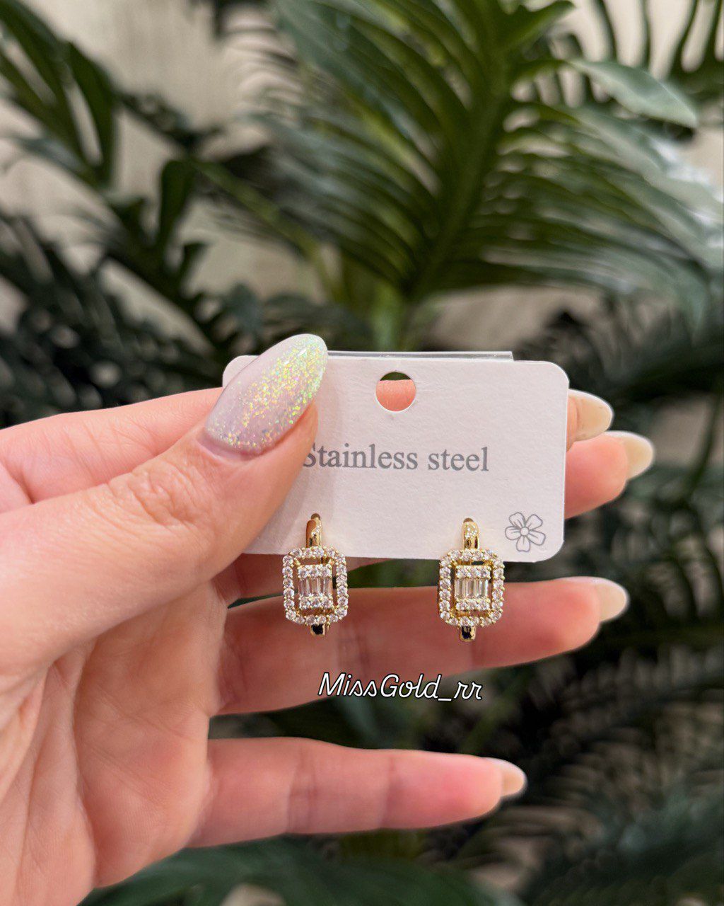 earring model 216