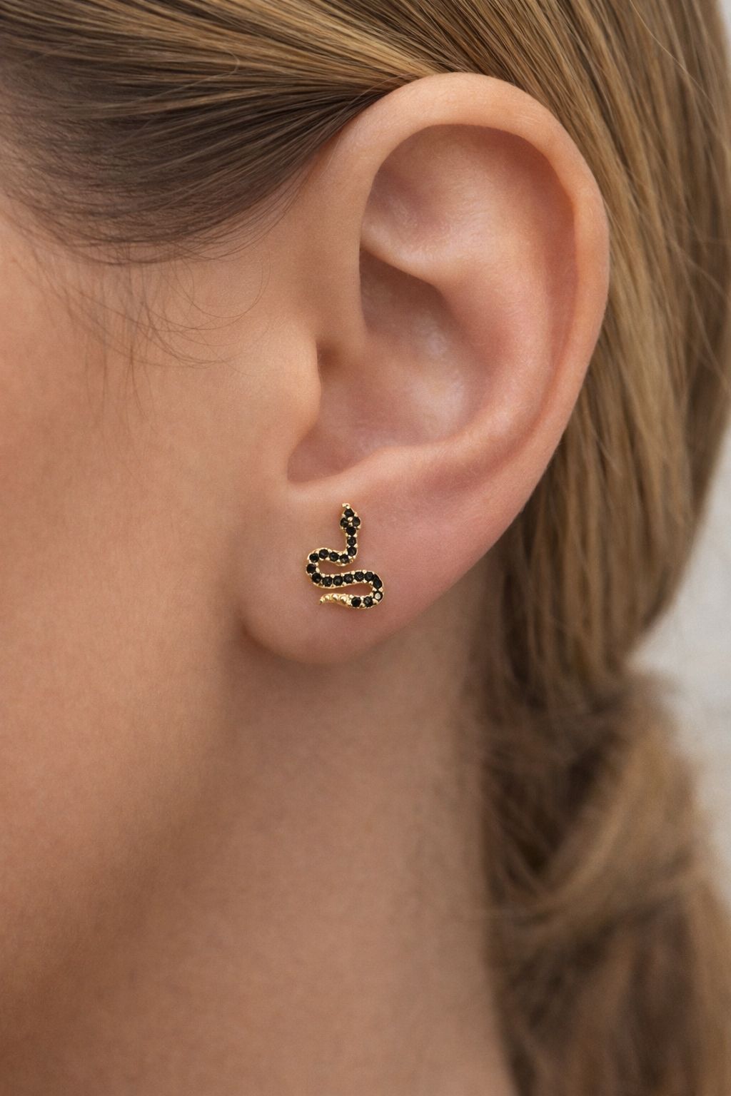 earring model 271