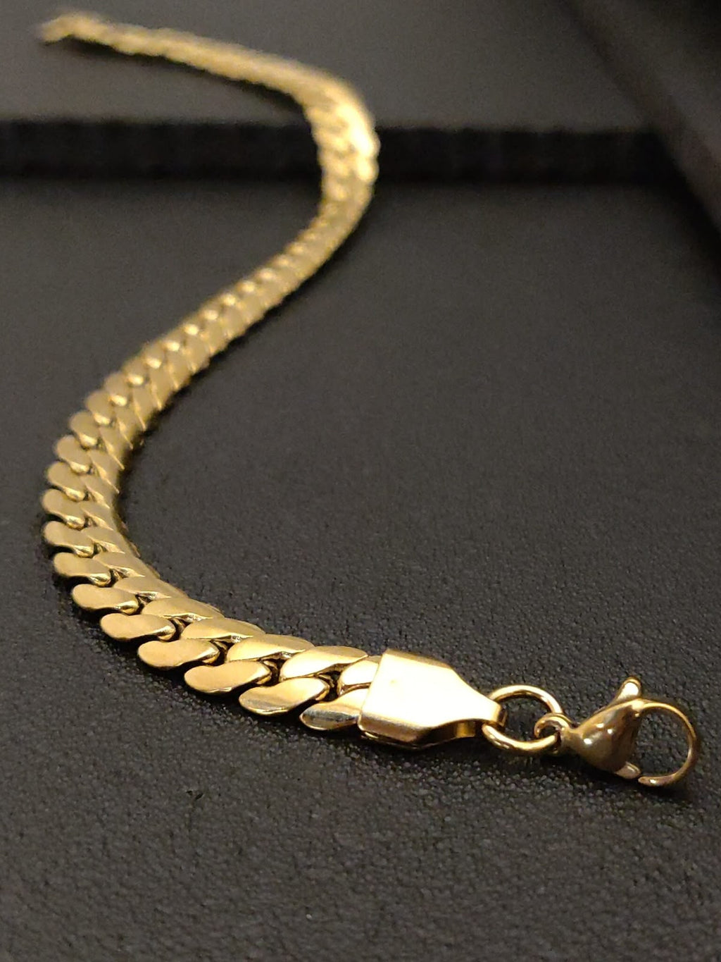 bracelet model 197